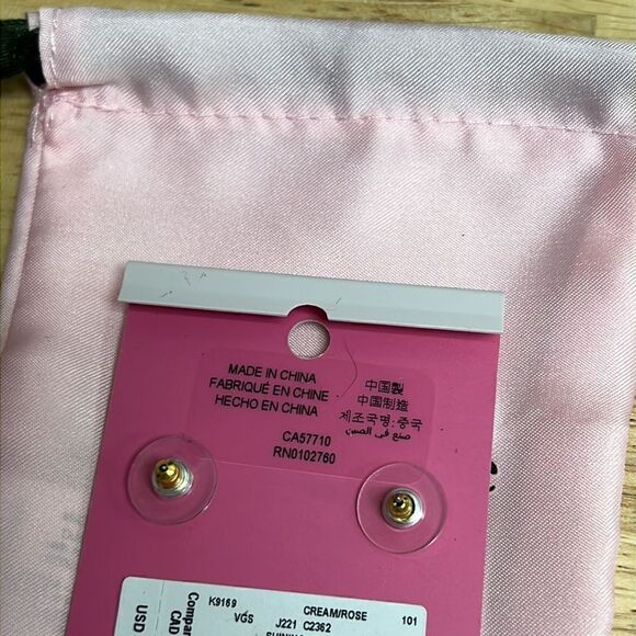 NWT Kate Spade pearl heart studs B2 - Picture 3 of 4
